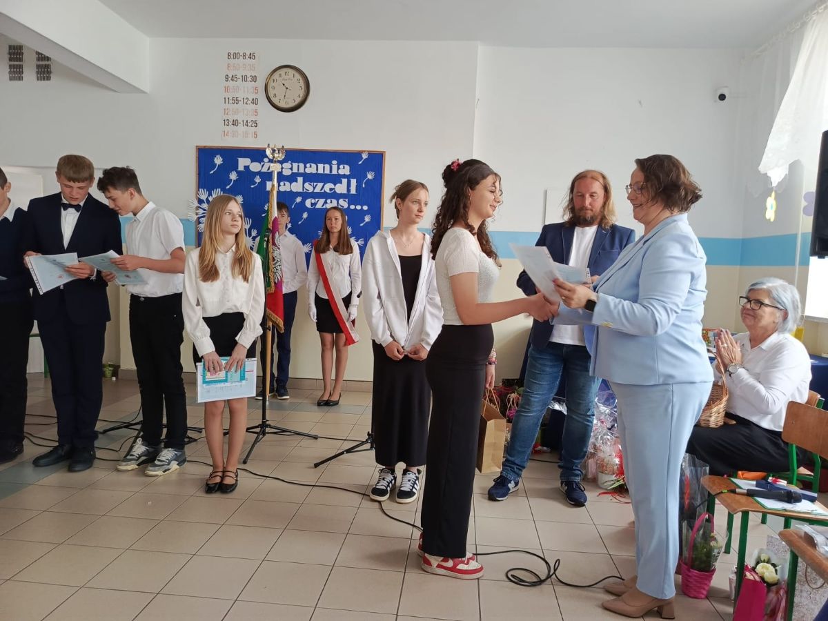 Zdjęcie: ZAKOŃCZENIE ROKU SZKOLNEGO 2024/2025
