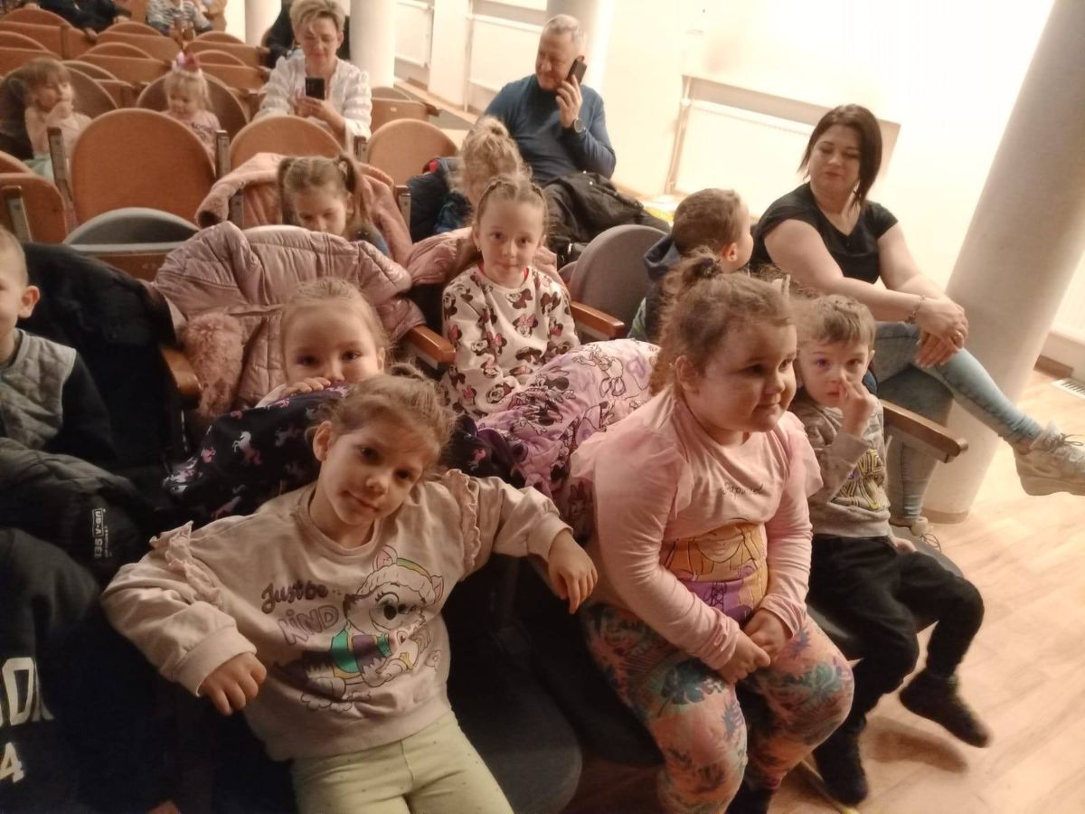 Zdjęcie: PRZEDSZKOLAKI W TEATRZE