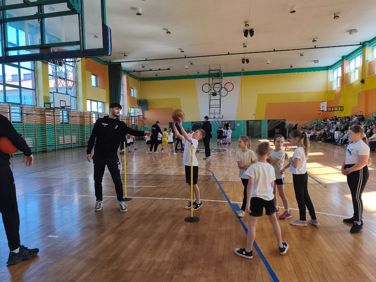 Galeria zdjęć: SPOTKANIE Z KOSZYKARZAMI